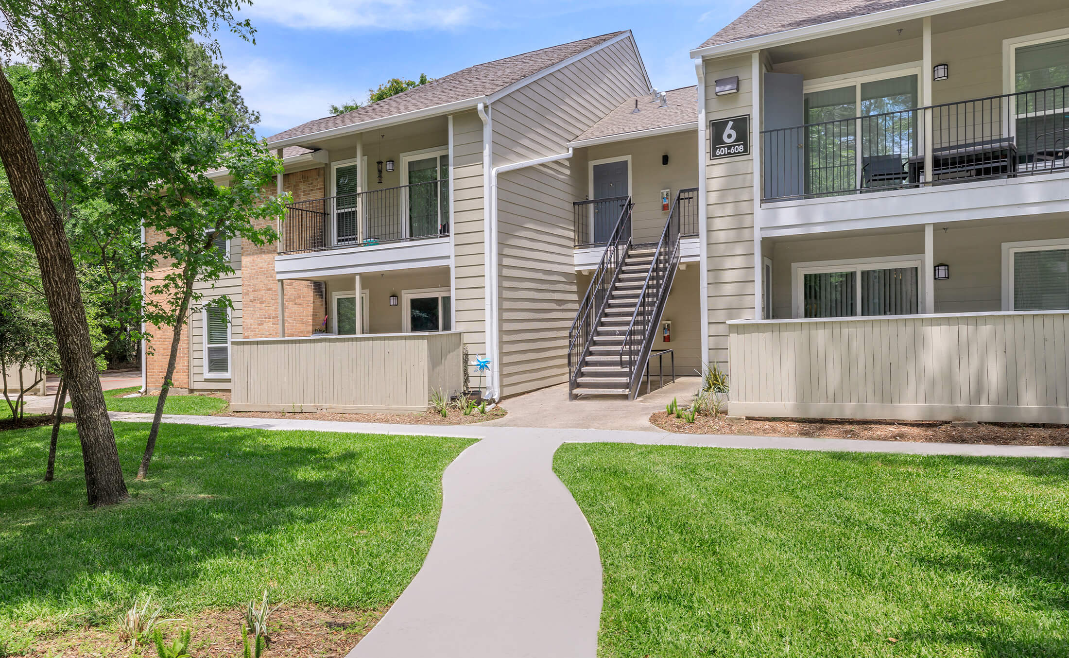 333 Holly Apartments in The Woodlands, TX